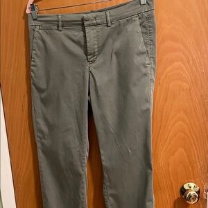 Banana Republic Chinos Straight. Olive Green